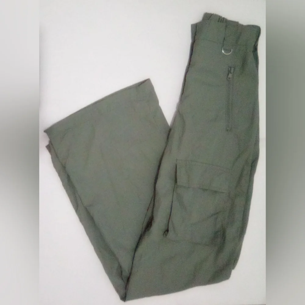 Fashion Nova 100% Nylon Olive Utility Cargo Pants with Zip Pockets Size XS